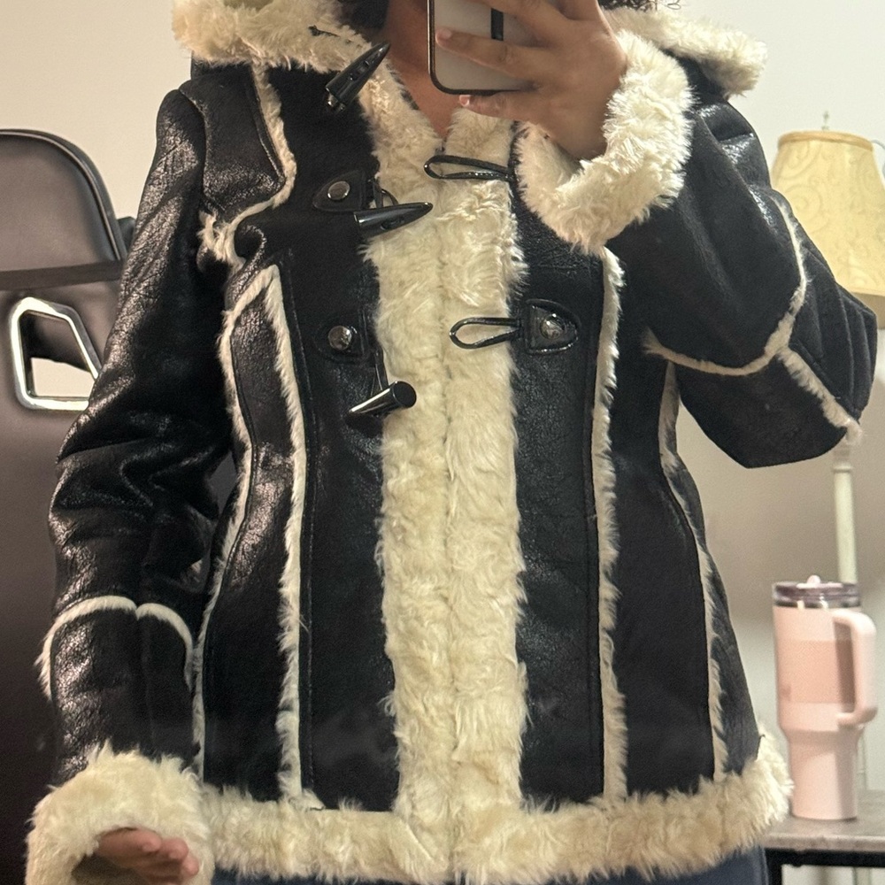Guess Black and Cream Teddy Shearling Toggle Jacket